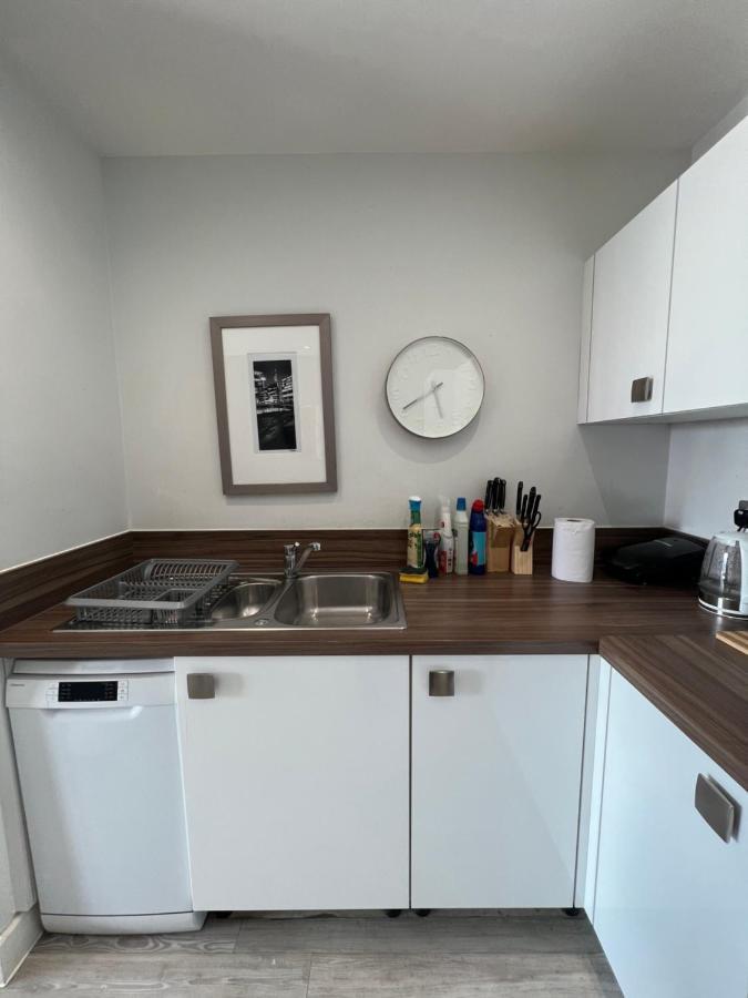 Appartamento Cityscape Serenity: 10Th Floor Oasis Near City Airport, Excel & 02 Londra Esterno foto