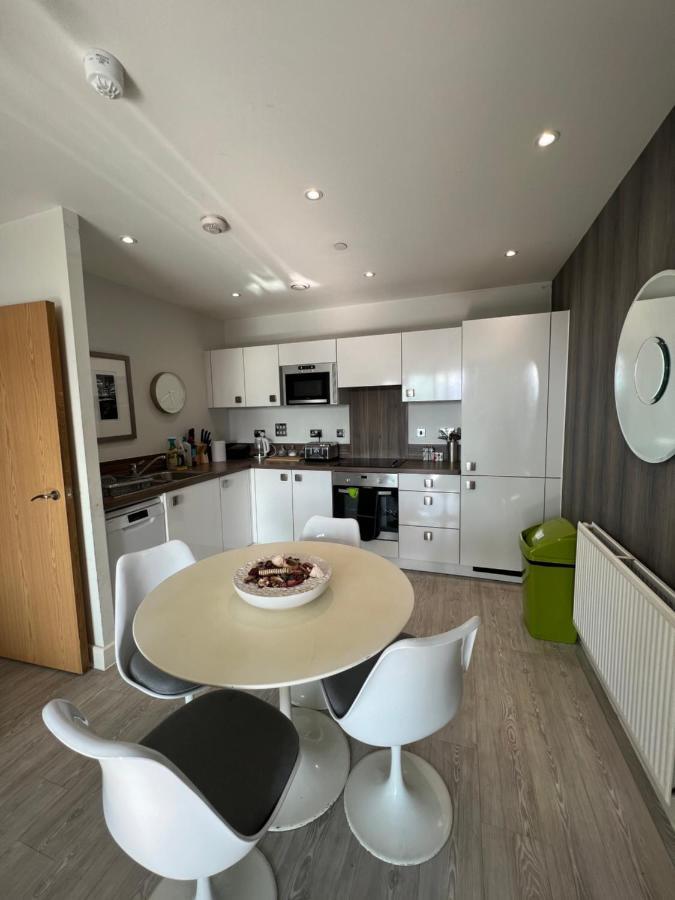 Appartamento Cityscape Serenity: 10Th Floor Oasis Near City Airport, Excel & 02 Londra Esterno foto